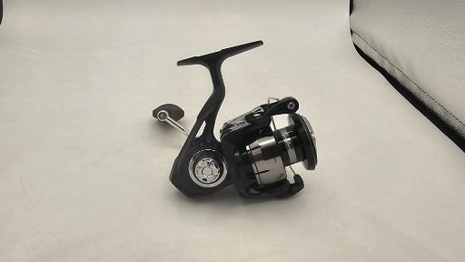 13 Fishing  Aerios Spinning Reel AE-6.2-2.0