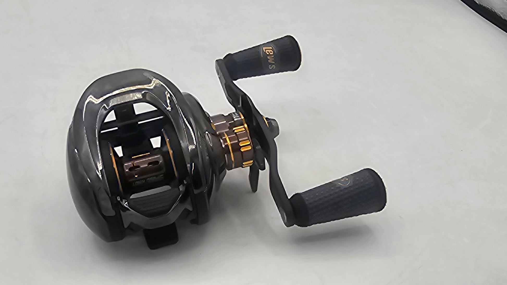 LEWS Team Lew's Elite-Ti Baitcast Reel RIGHT HAND ET1SH