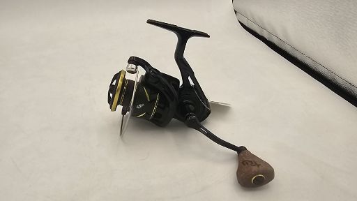 13 Fishing  AXUM Spinning Reel  AX-6.2-2.0