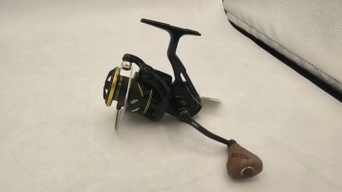 13 Fishing  AXUM Spinning Reel  AX-6.2-2.0