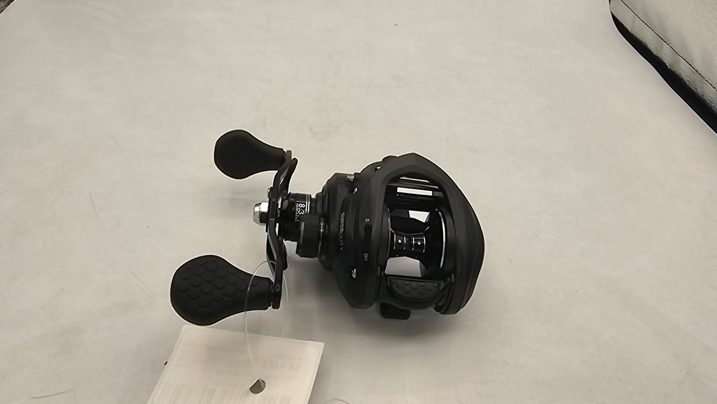 LEWS SuperDuty Baitcast Reel  LH SD1XHLF